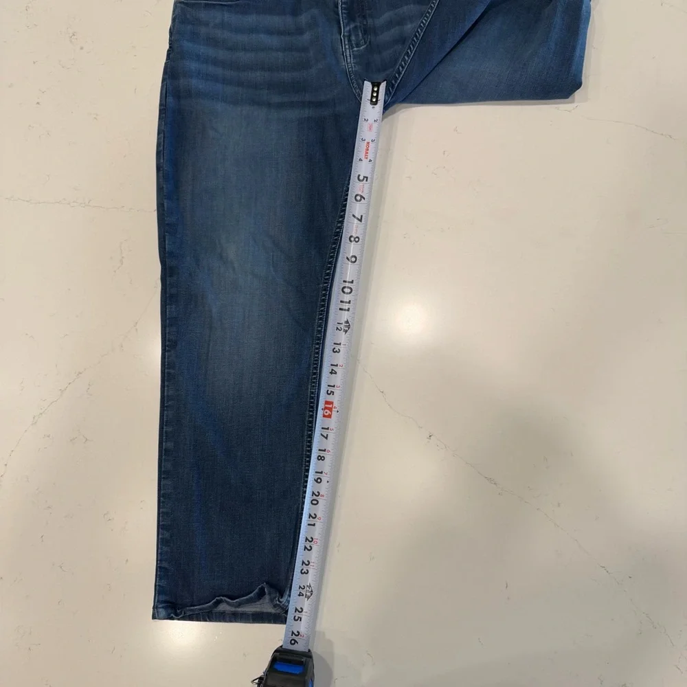 Mugsy Men’s Fulton Casual Fit Blue Jeans  36x26